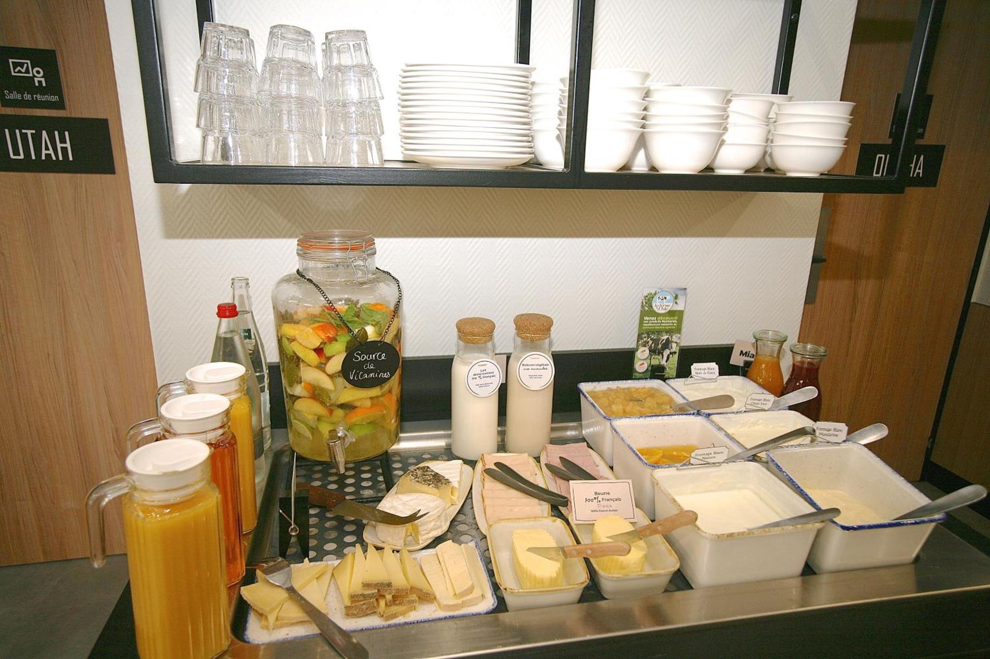 宜必思圣罗侠酒店 圣洛 外观 照片